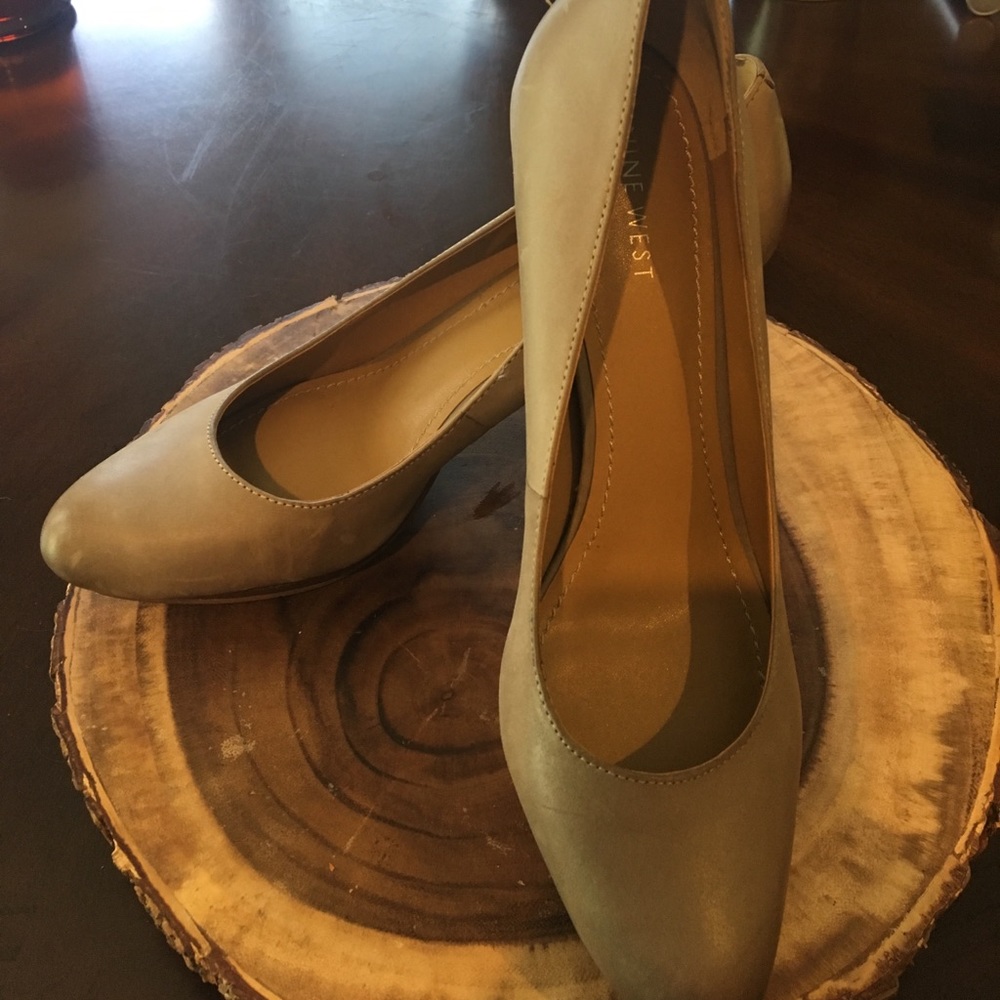 Nine West Taupe Pumps