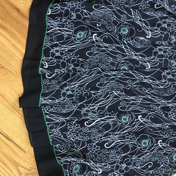 Black and White Floral Skirt - Picture 2 of 5