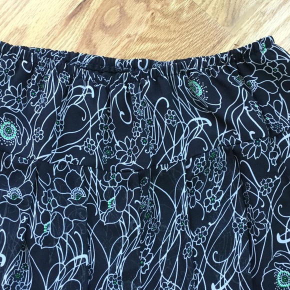 Black and White Floral Skirt - Picture 3 of 5