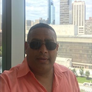 Meet your Posher, Elvis a