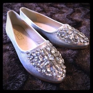 GORGEOUS 💎💎💎Lily Vanity Sz 8 Silver Jewel flats