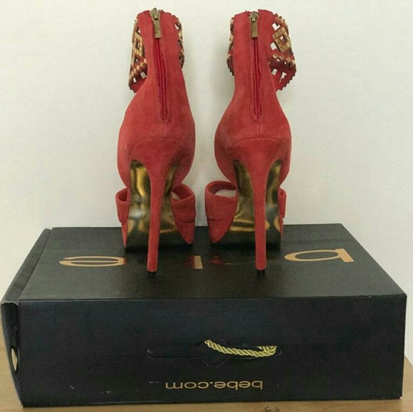 Shoes - Picture 2 of 5