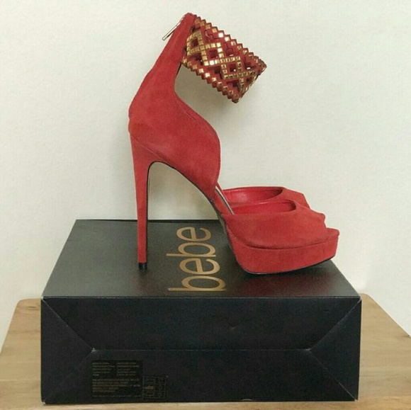 Shoes - Picture 3 of 5