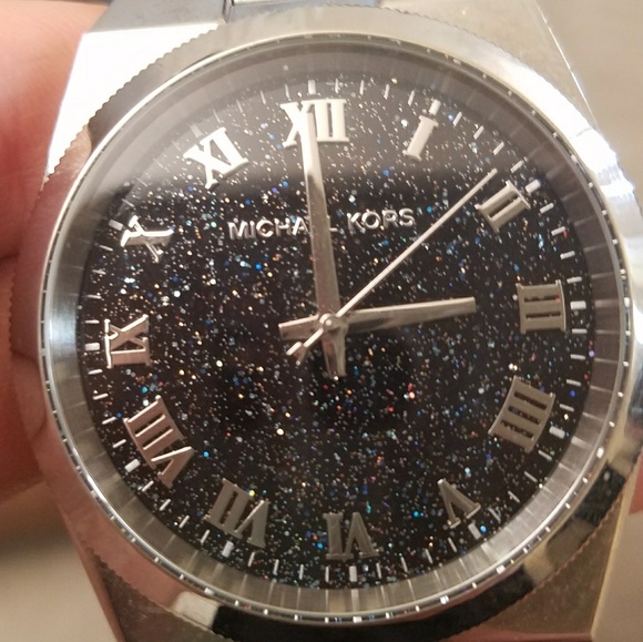 Michael Kors Watch - Picture 2 of 5