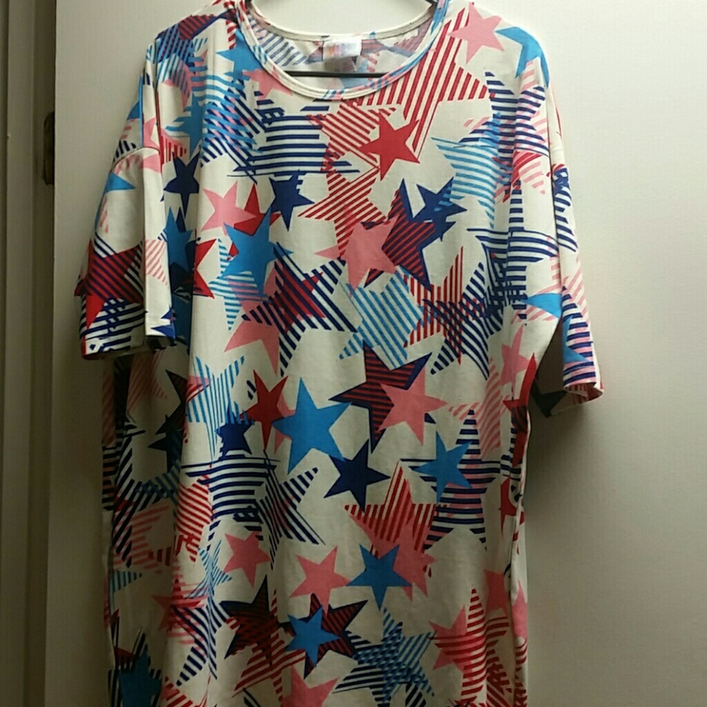 MEDIUM LULAROE IRMA EUC