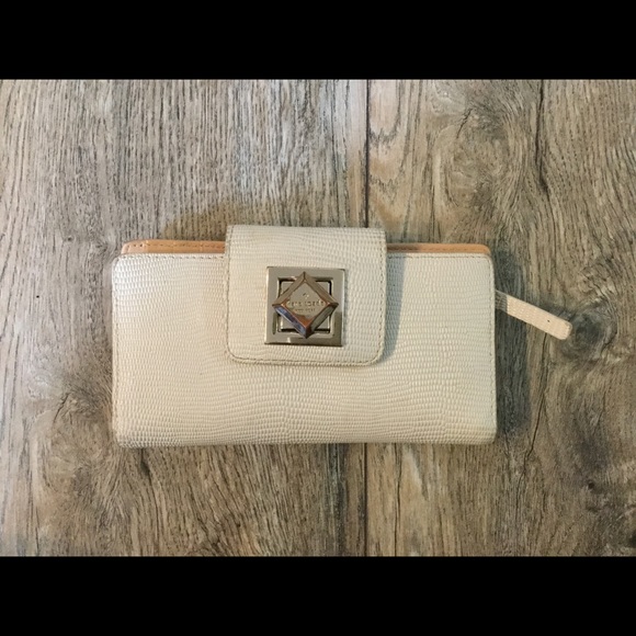 kate spade Handbags - Kate Spade Wallet 💗♠️️