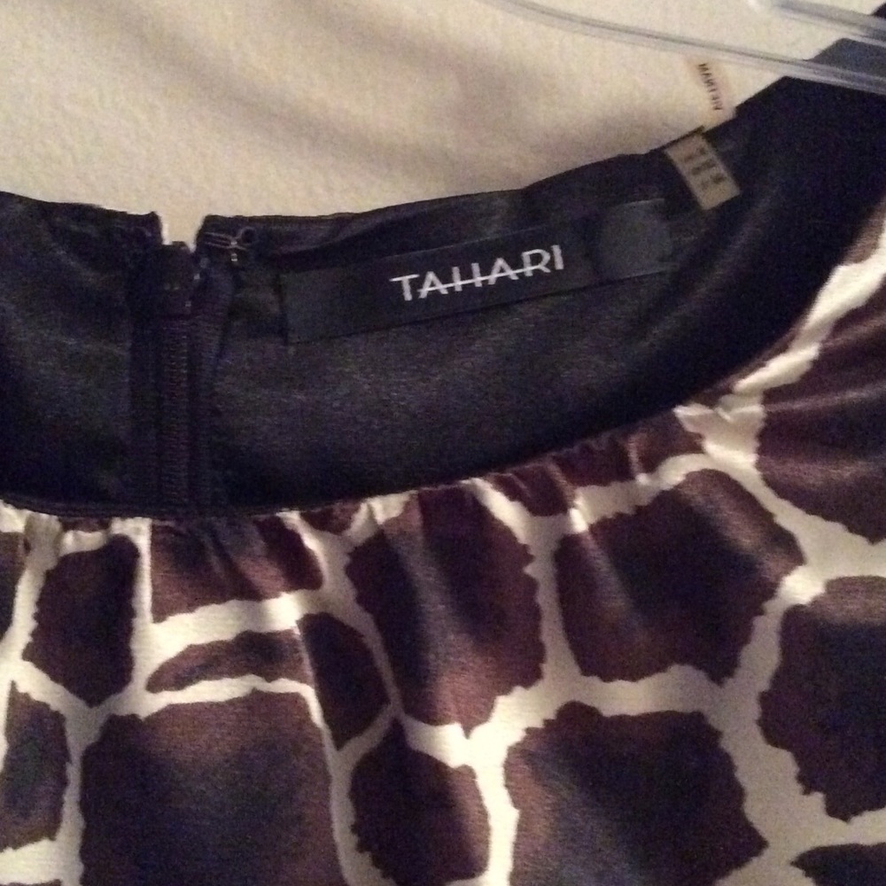 Tahari - Picture 3 of 3