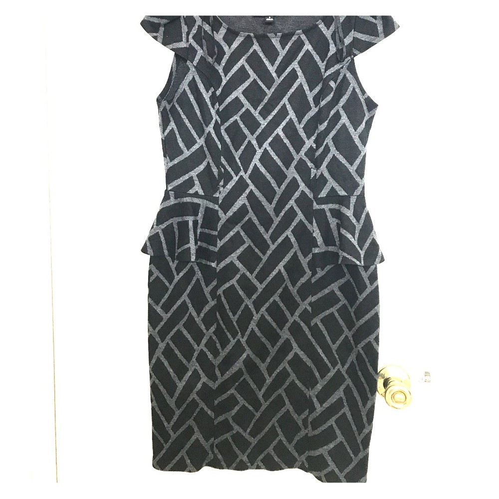 Black & gray design business dress! Size 8