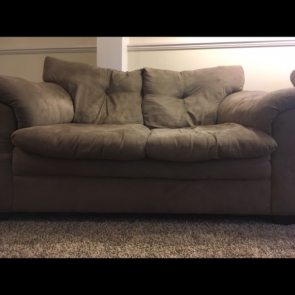 2 Love Seats - Picture 3 of 4