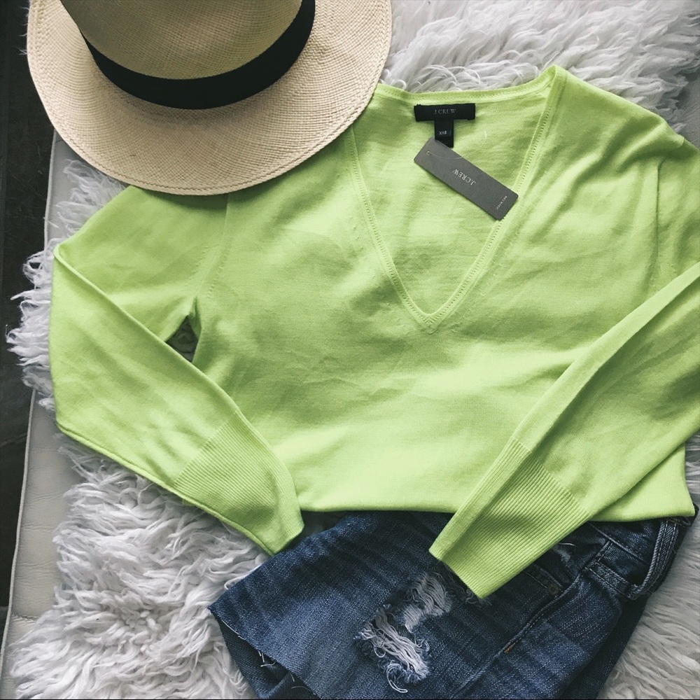 BRAND NEW, J. Crew light weight sweater.