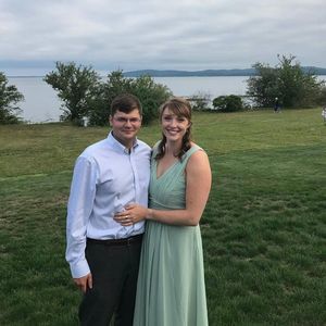 Meet your Posher, Hallie