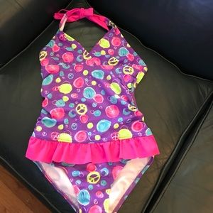 Girls swimsuit