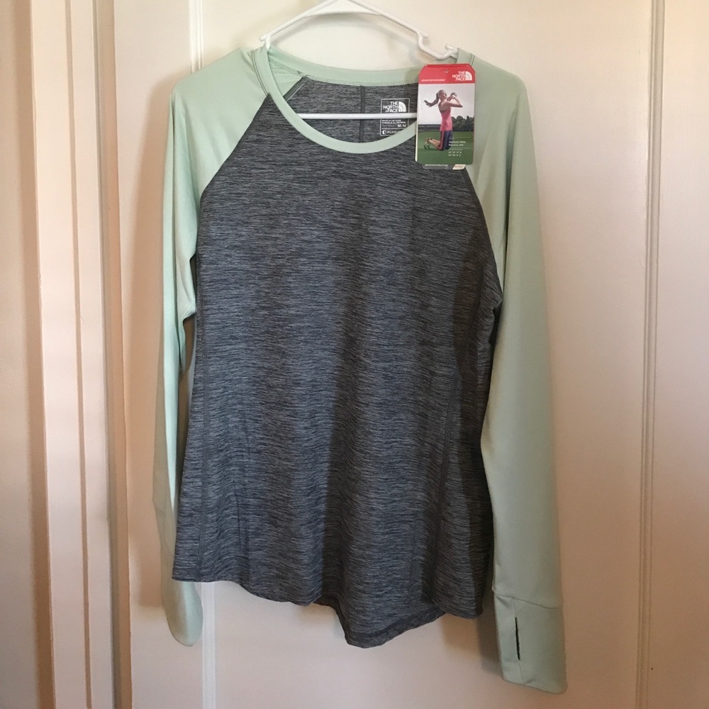 The North Face Motivation long sleeve- New!