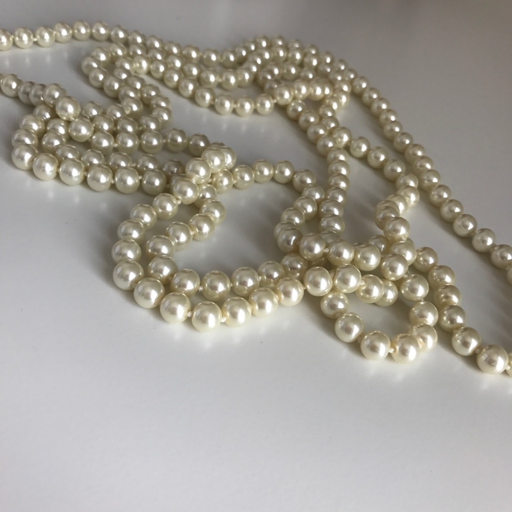 Simple Pearl Necklace