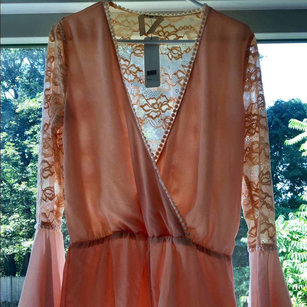 NWT Romper - Picture 4 of 6