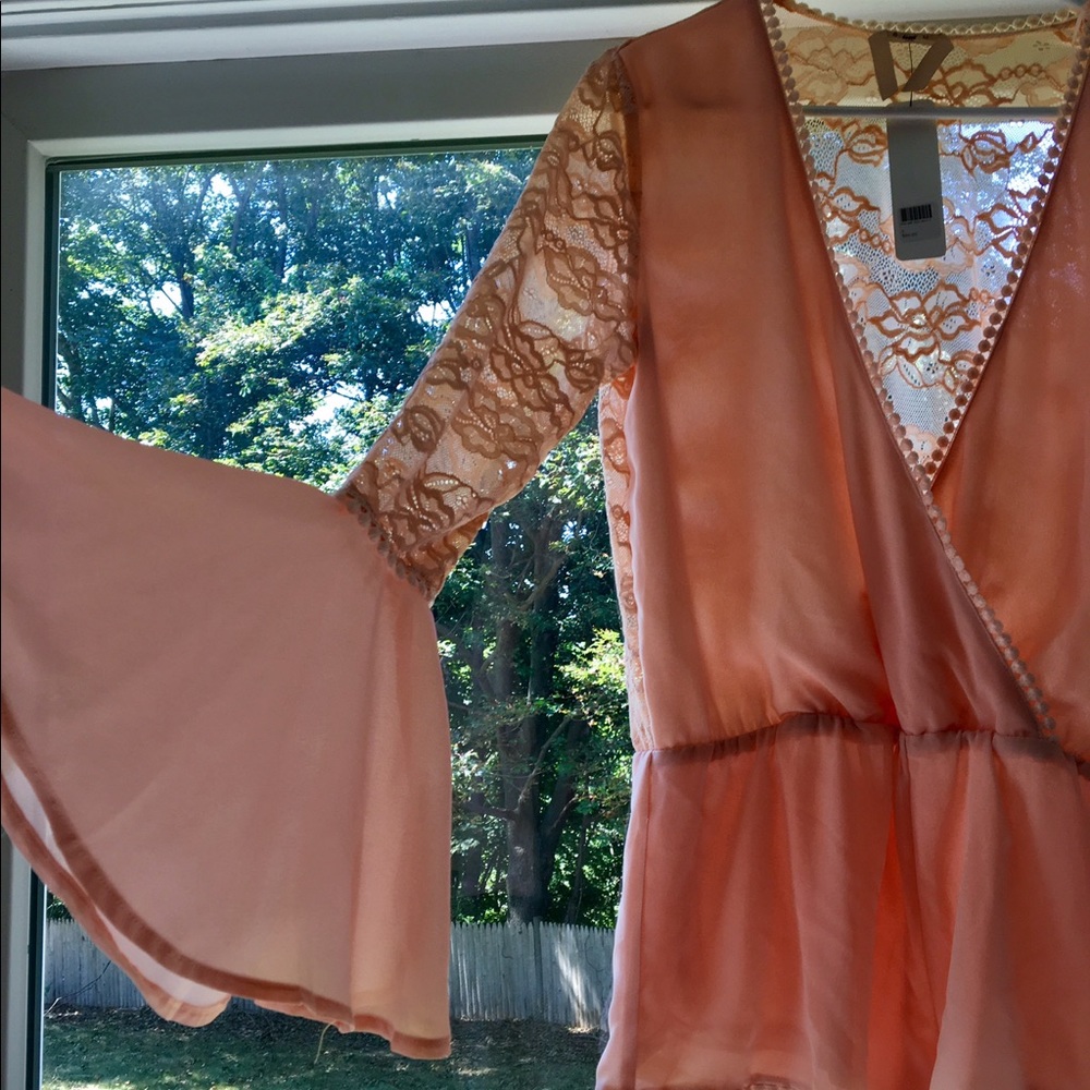 NWT Romper - Picture 3 of 6