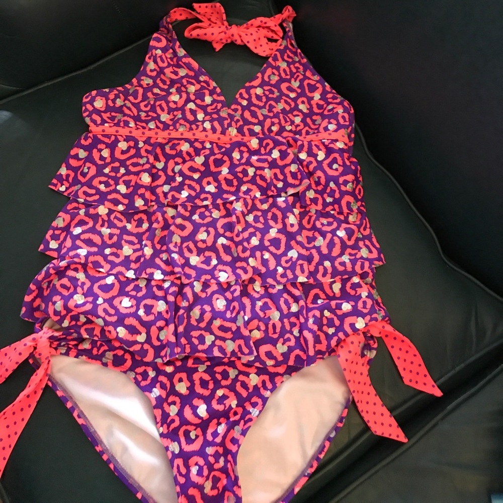 Girls swimsuit