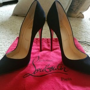 AUTHENTIC Louboutin RARE SUEDE PIGALLE pumps