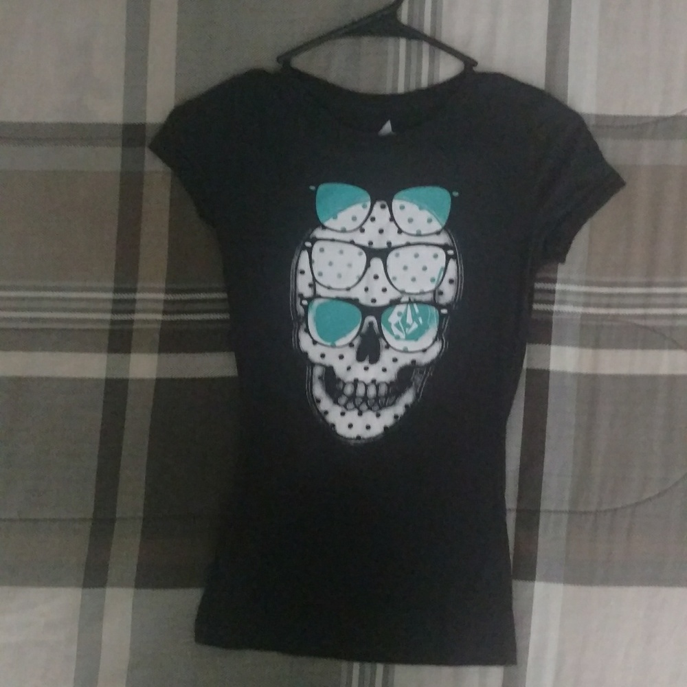 ❤FLASH SALE❤Volcom Tshirt