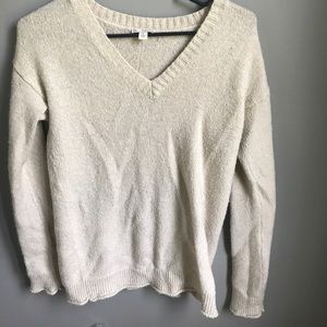 Gap creams sweater