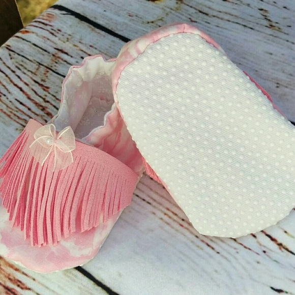 Toddler pink moccasins - Picture 2 of 3