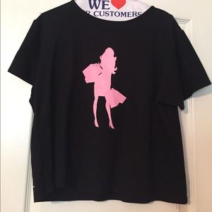 🎉EUC Peter Nygard T Shirt 👚