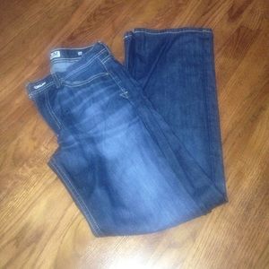 Men's dark wash blue jeans