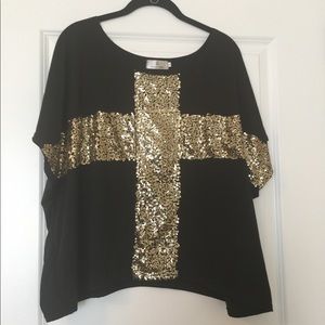 Black T-shirt with sequence