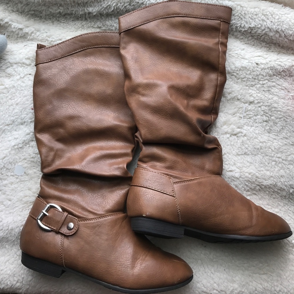 Tan/brown Boots!