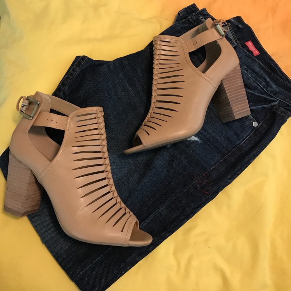 Chinese Laundry Booties 8.5M