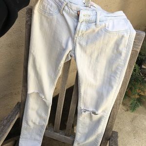 Light Denim Skinny Jeans W/ Ripped Knees