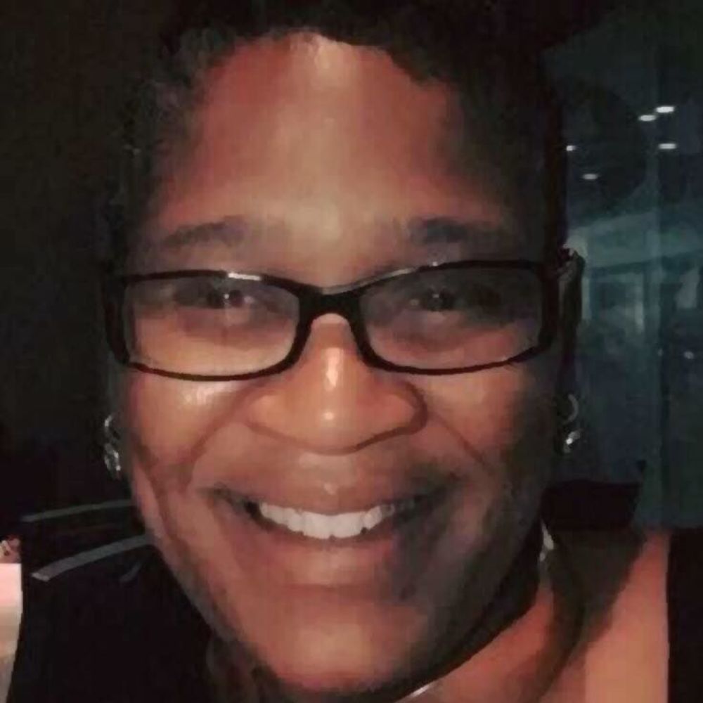 Meet your Posher, Adilma