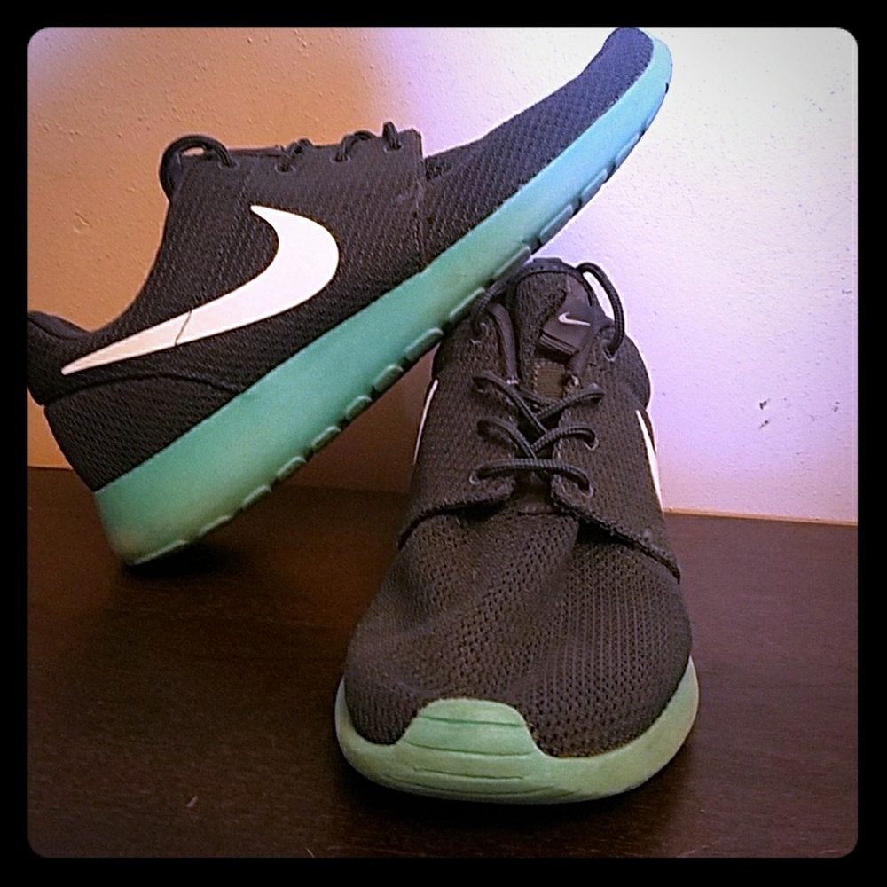 Nike Roshe Shoes