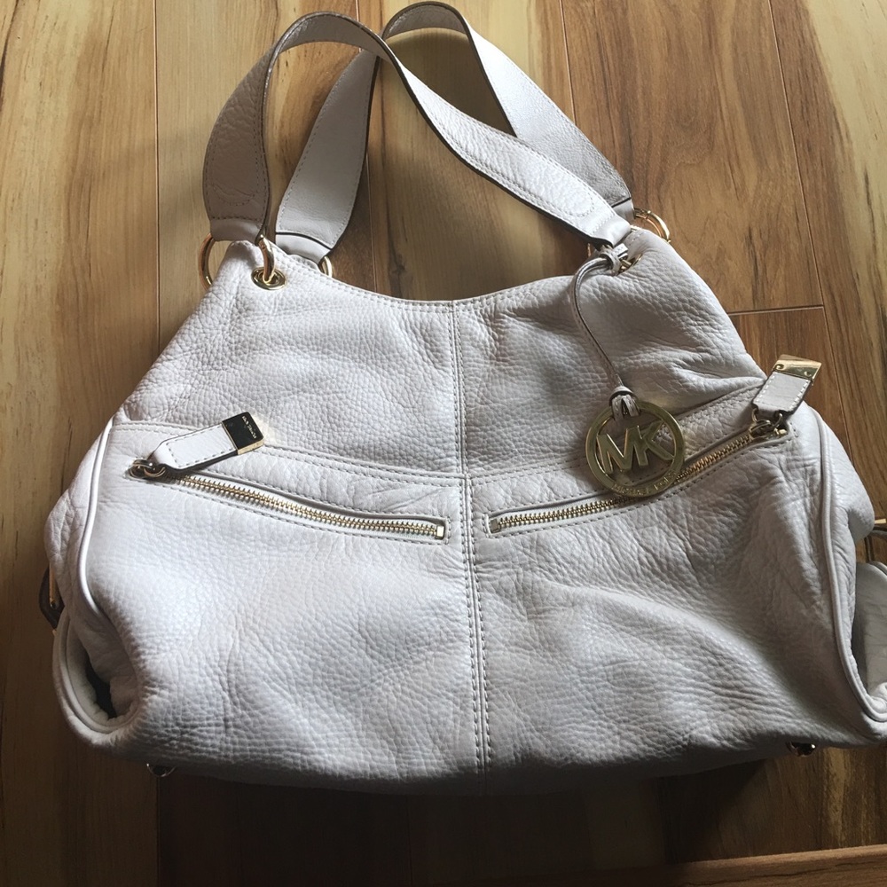 Authentic Michael Kors Fulton Large Shoulder bag