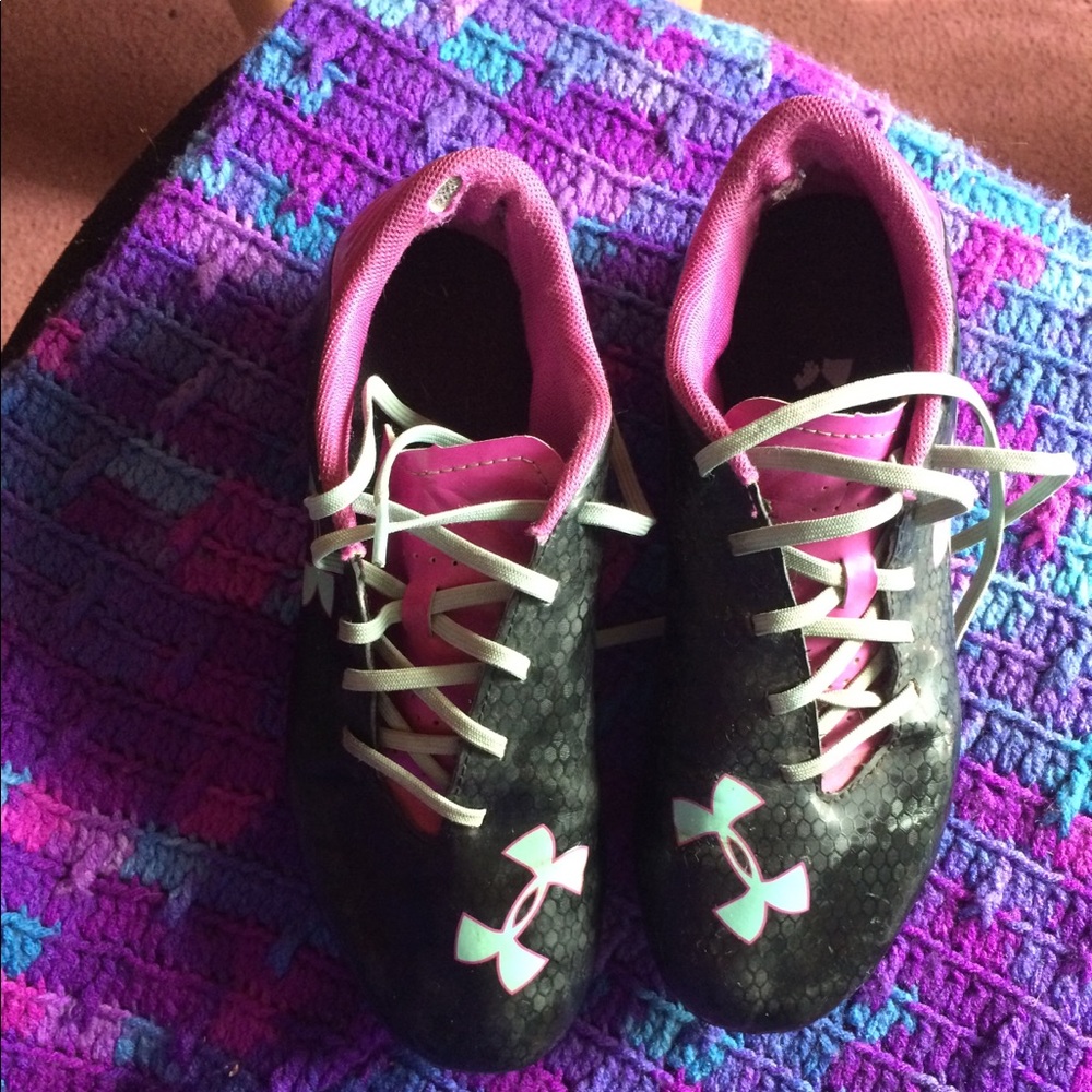 Childrens soccer cleats - Picture 1 of 4