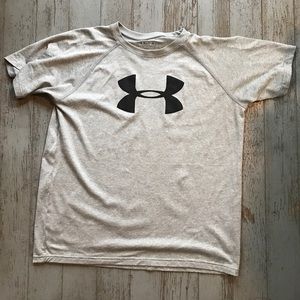 UNDER ARMOUR Boys Top Size XL