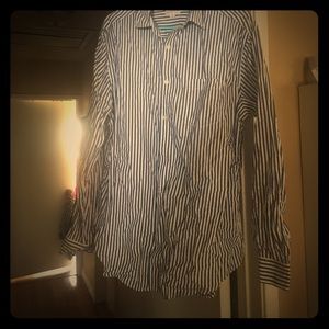 Men's long sleeve button up dress shirt