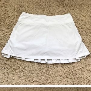 White lululemon pacesetter skirt/skort