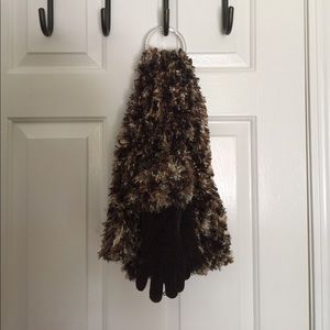 Scarf and gloves