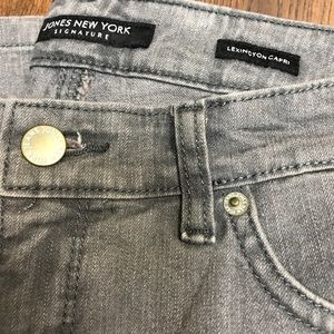 Grey Capri Jones New York jeans