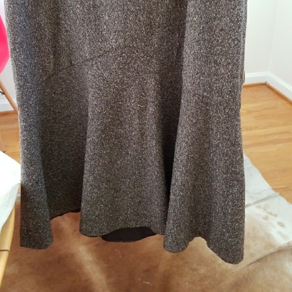 Oh so PERFECT trumpet tweed dress! - Picture 3 of 7