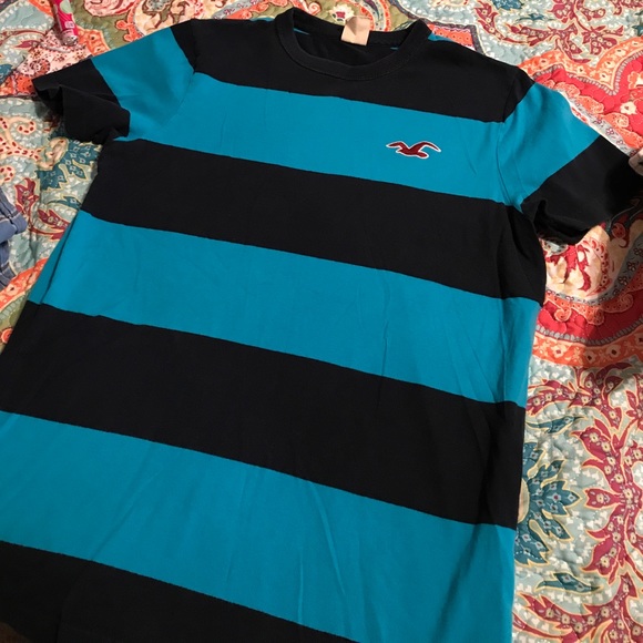 Short Sleeve Hollister Tee - Picture 1 of 2