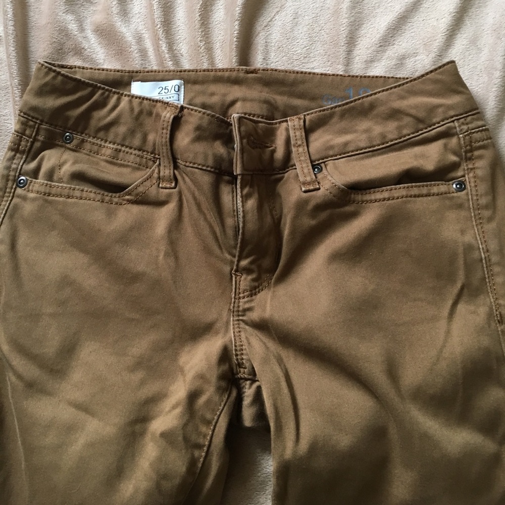 Kahki Gap pants