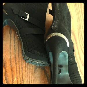 New Juicy couture black boots with open toe size 8