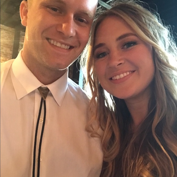 Meet your Posher, Jessica - Picture 1 of 7