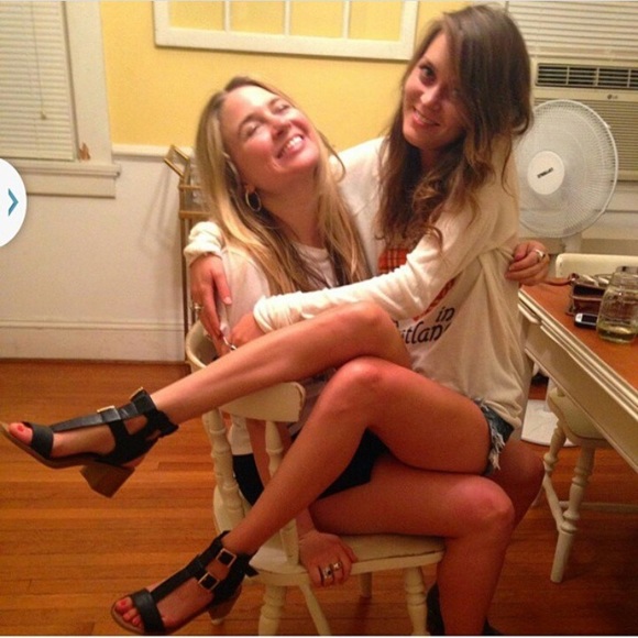 Meet your Posher, Jessica - Picture 4 of 7