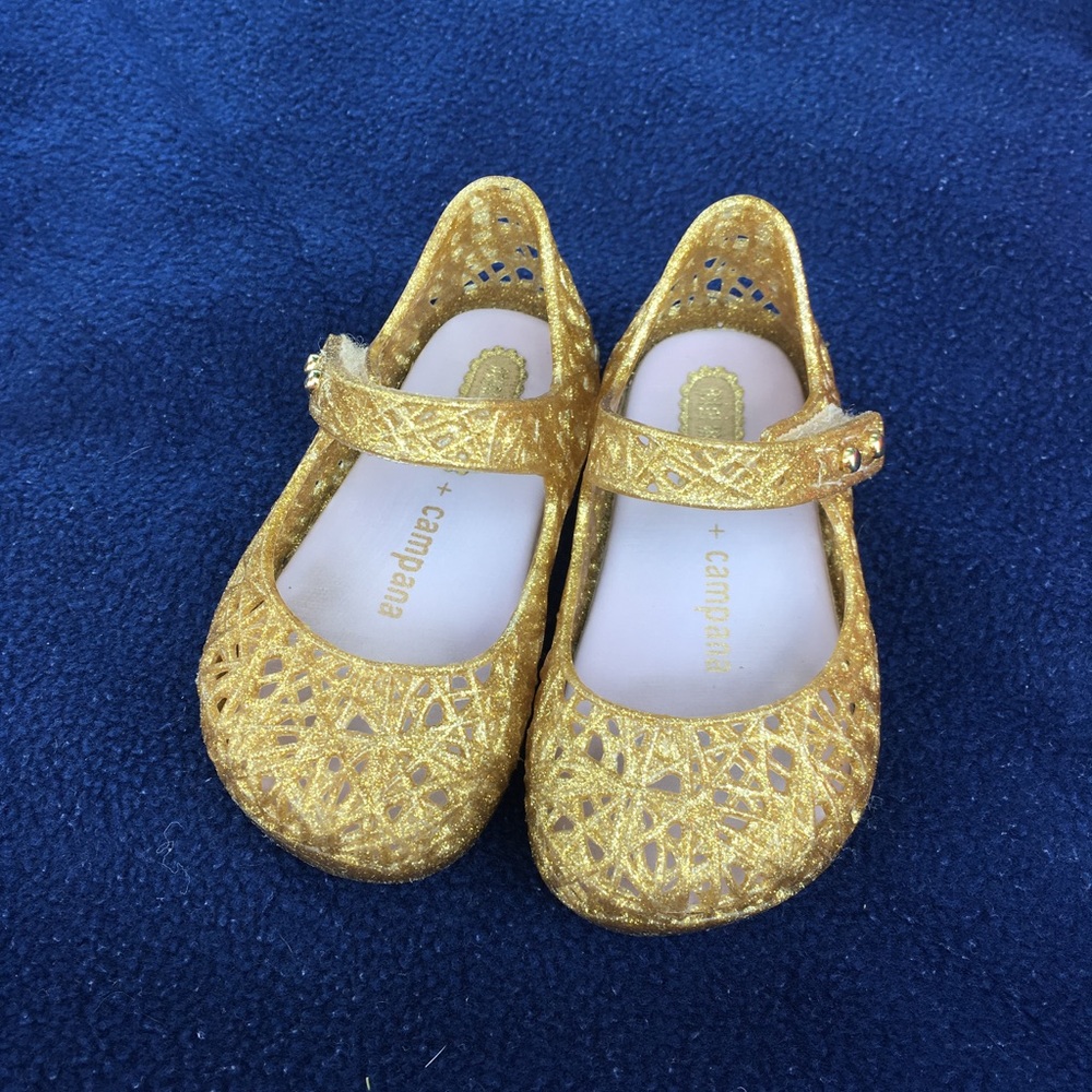(SOLD) Size 5 toddler Mini Melissa zig zags