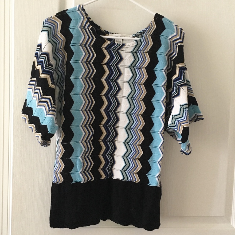 Blue chevron top