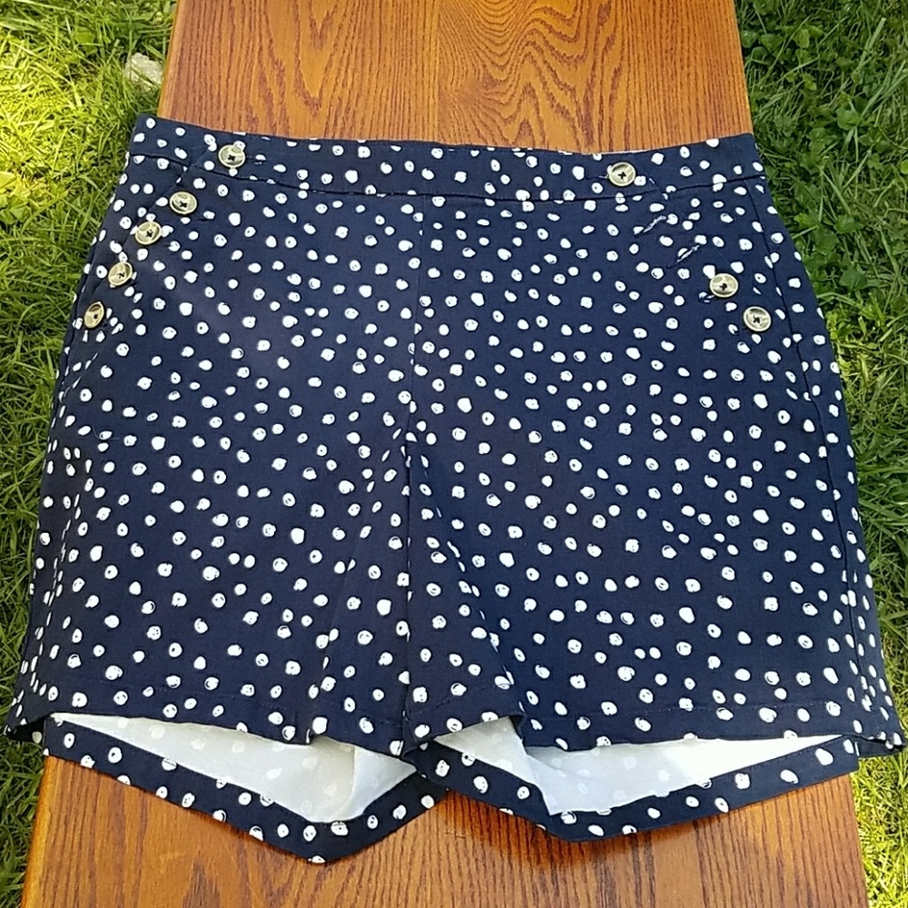 High waisted navy shorts