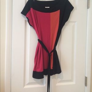 Colorblocked maternity blouse